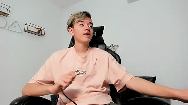 bunny maxi online show from March 10, 3:41 pm