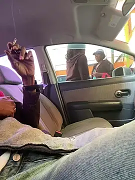 Snapshot of NillaMontana chatting on January 4, 6:51 pm NillaMontana online show from January 4, 6:51 pm