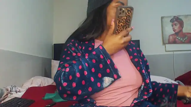 Fiercefoxxy online show from June 23, 6:39 pm