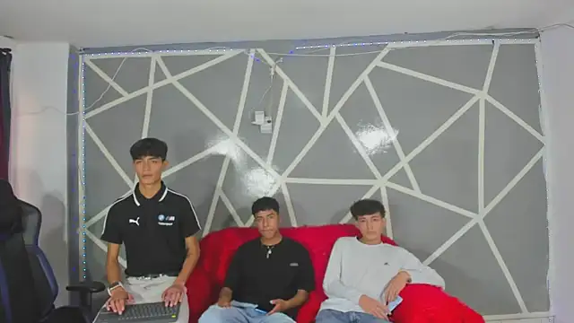 oliverhot2005 online show from January 15, 6:08 pm