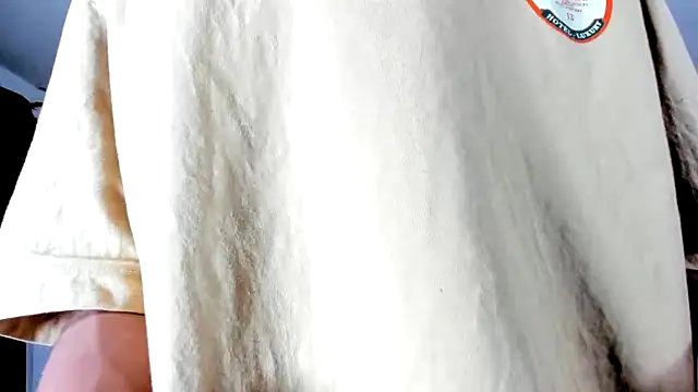 oliverhot2005 online show from January 20, 7:46 pm