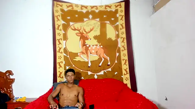 oliverhot2005 online show from February 11, 11:22 pm