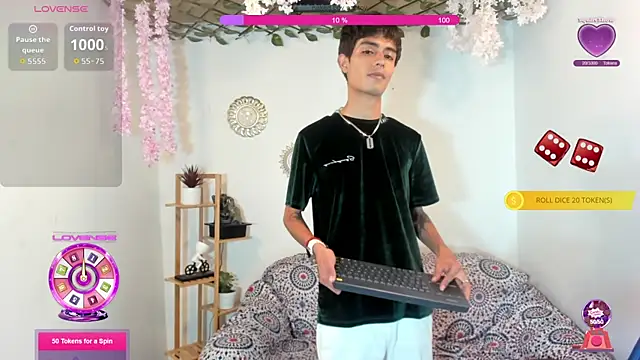 oliverhot2005 online show from September 9, 11:15 pm