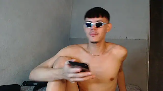 MicaelRian69 online show from October 26, 2:39 am