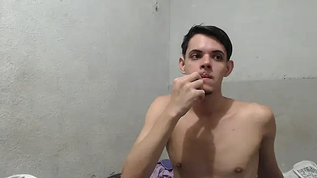 Snapshot of MicaelRian69 chatting on June 15, 9:50 pm MicaelRian69 online show from June 15, 9:50 pm