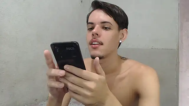 MicaelRian69 online show from June 28, 5:41 pm
