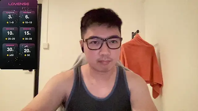 Snapshot of christopherlonger chatting on March 11, 2:18 pm christopherlonger online show from March 11, 2:18 pm