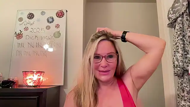 Snapshot of Milf_Goddess chatting on January 27, 5:58 am Milf Goddess online show from January 27, 5:58 am