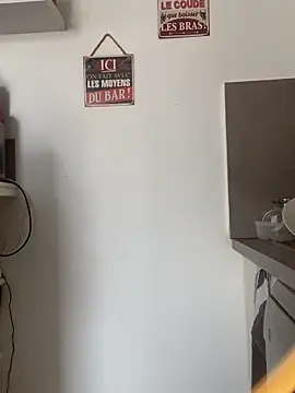 Snapshot of Luccreccia_ chatting on October 9, 10:13 am Luccreccia online show from October 9, 10:13 am