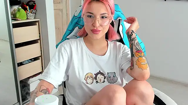 folinskayyya online show from January 29, 8:18 am