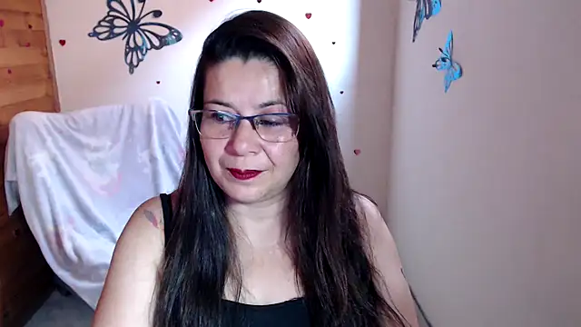 Snapshot of lilisa777 chatting on May 15, 8:05 pm lilisa777 online show from May 15, 8:05 pm