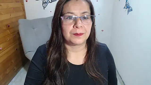 Snapshot of lilisa777 chatting on July 21, 9:50 pm lilisa777 online show from July 21, 9:50 pm