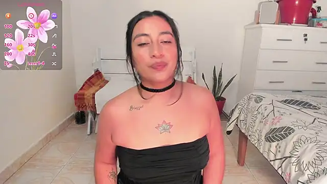 Snapshot of LisaHadwin chatting on October 23, 8:18 pm LisaHadwin online show from October 23, 8:18 pm