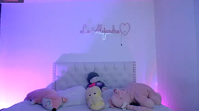 alee lenoxx online show from November 24, 8:03 am