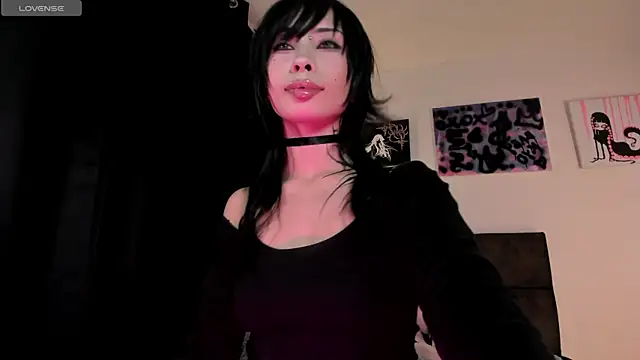 Snapshot of satanbabee chatting on July 16, 1:00 am satanbabee online show from July 16, 1:00 am