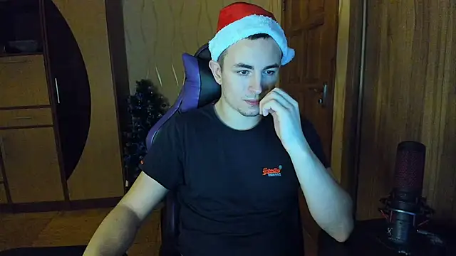 Snapshot of bigmark033 chatting on December 23, 4:50 pm bigmark033 online show from December 23, 4:50 pm