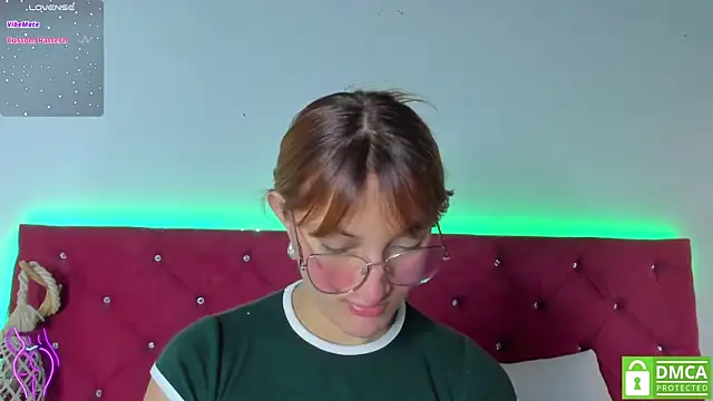 Snapshot of Ruth_harvey_ chatting on December 21, 1:32 pm Ruth harvey online show from December 21, 1:32 pm