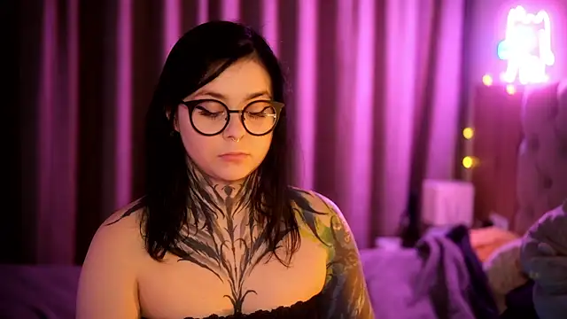 Snapshot of AcidPie chatting on January 11, 11:24 pm AcidPie online show from January 11, 11:24 pm