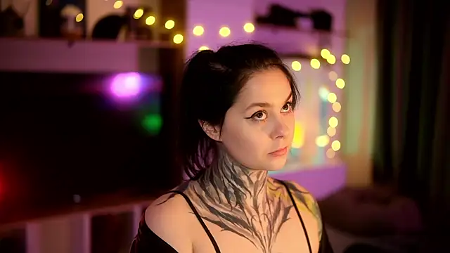 Snapshot of AcidPie chatting on February 1, 6:43 am AcidPie online show from February 1, 6:43 am