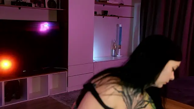 Snapshot of AcidPie chatting on December 19, 7:43 pm AcidPie online show from December 19, 7:43 pm