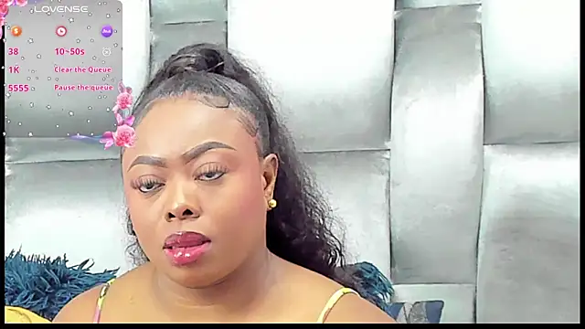 CamilaBenitez online show from May 1, 2:43 pm