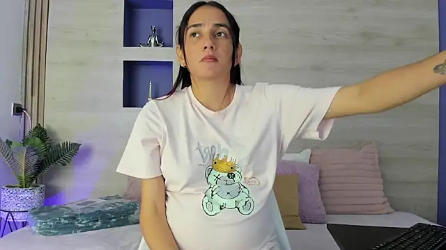 Snapshot of Dakotagloss chatting on September 19, 9:48 pm Dakotagloss online show from September 19, 9:48 pm