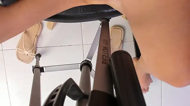 Snapshot of Dakotagloss chatting on October 18, 9:48 pm Dakotagloss online show from October 18, 9:48 pm