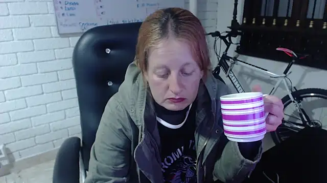 ViioletaMora online show from February 22, 6:39 am