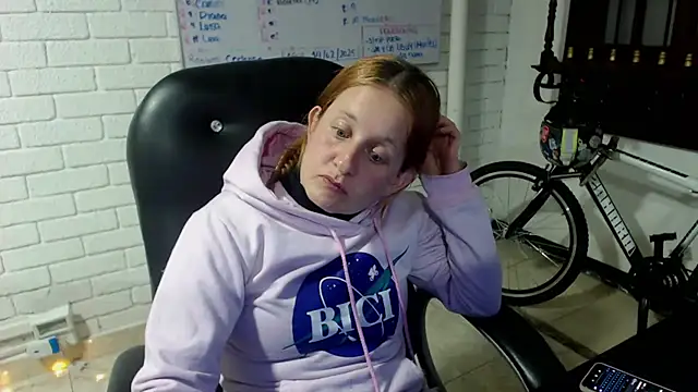 ViioletaMora online show from February 25, 6:14 am