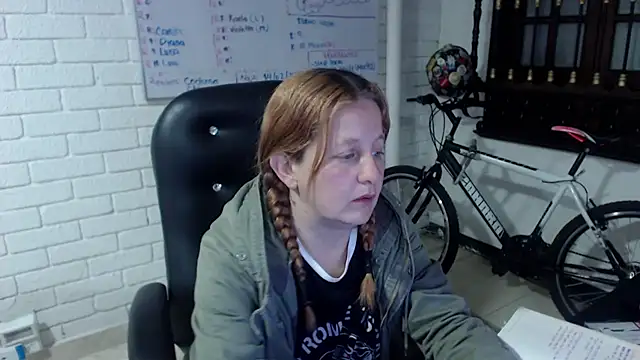 ViioletaMora online show from February 27, 9:32 am