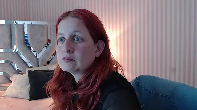 ViioletaMora online show from March 12, 1:47 am