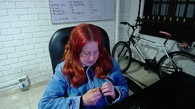 ViioletaMora online show from March 12, 5:02 am