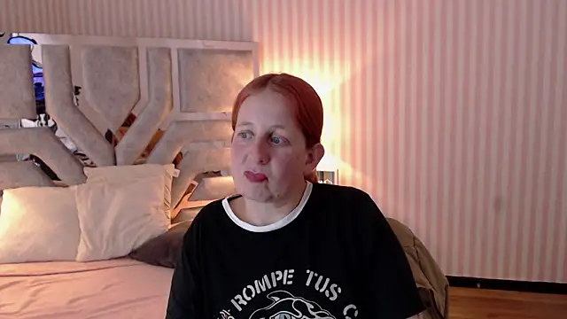 ViioletaMora online show from March 17, 11:21 pm