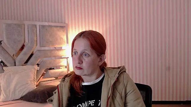 ViioletaMora online show from March 18, 2:25 am