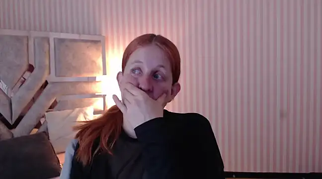 ViioletaMora online show from March 22, 2:05 am