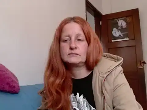 ViioletaMora online show from October 7, 7:55 pm