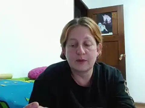 ViioletaMora online show from December 18, 8:09 am