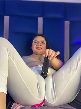 alice love052 online show from March 4, 5:02 am