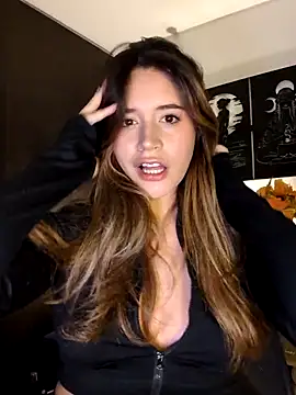 maliciaworld online show from October 21, 1:39 am