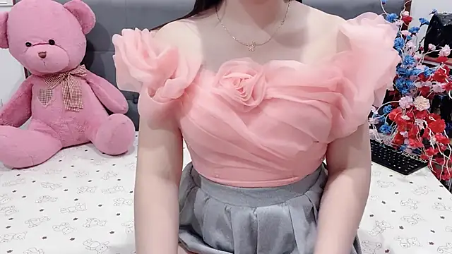Funikio online show from May 6, 2:19 am