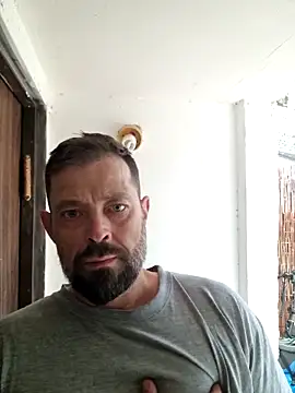 Snapshot of zefside42 chatting on November 6, 10:38 am zefside42 online show from November 6, 10:38 am