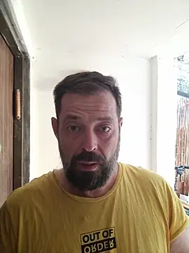 Snapshot of zefside42 chatting on November 29, 8:39 am zefside42 online show from November 29, 8:39 am