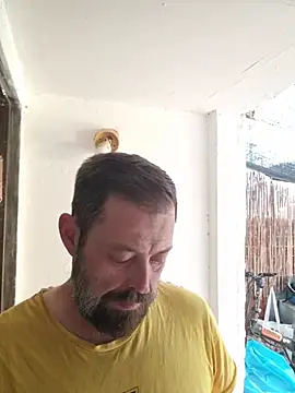 Snapshot of zefside42 chatting on December 3, 11:52 am zefside42 online show from December 3, 11:52 am