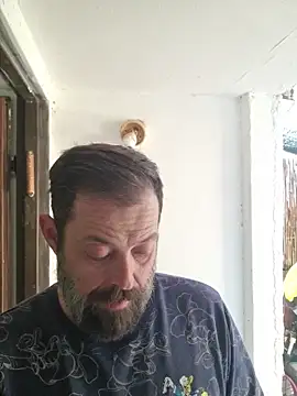 Snapshot of zefside42 chatting on December 18, 11:49 am zefside42 online show from December 18, 11:49 am