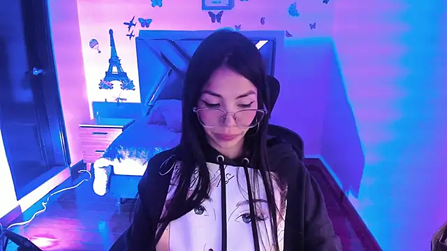 Aylinn diaz online show from December 6, 11:47 pm