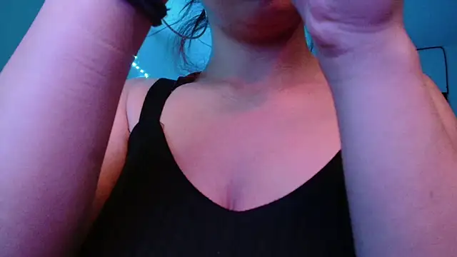 Snapshot of Aylinn_diaz chatting on June 26, 10:52 am Aylinn diaz online show from June 26, 10:52 am