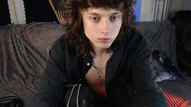 Snapshot of axxxturel chatting on May 7, 1:00 am axxxturel online show from May 7, 1:00 am