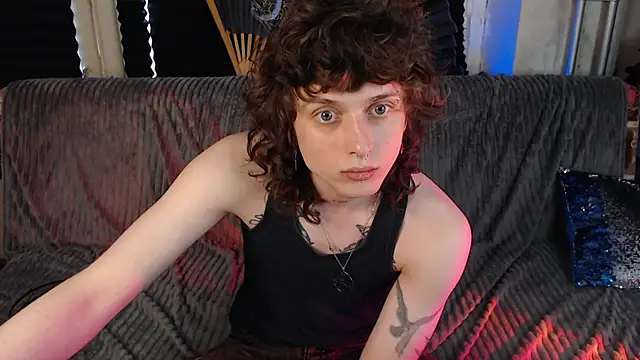 Snapshot of axxxturel chatting on May 10, 7:46 am axxxturel online show from May 10, 7:46 am