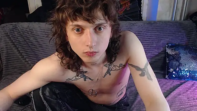 Snapshot of axxxturel chatting on May 18, 6:14 pm axxxturel online show from May 18, 6:14 pm