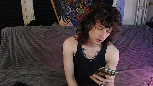Snapshot of axxxturel chatting on June 4, 5:19 pm axxxturel online show from June 4, 5:19 pm